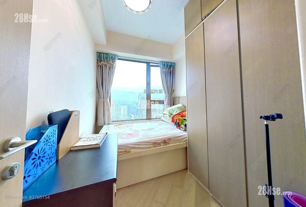 Parc City Sell 3 Bedrooms , 2 Bathrooms 838 ft²