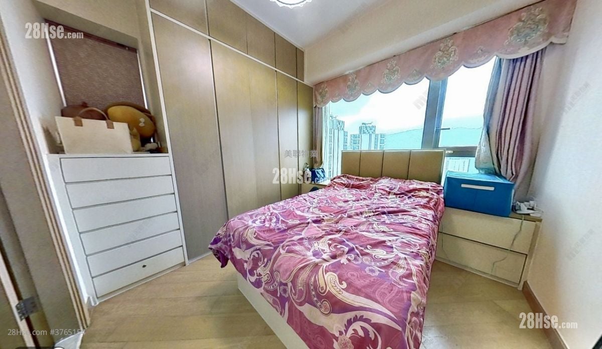 Parc City Sell 3 Bedrooms , 2 Bathrooms 838 ft²