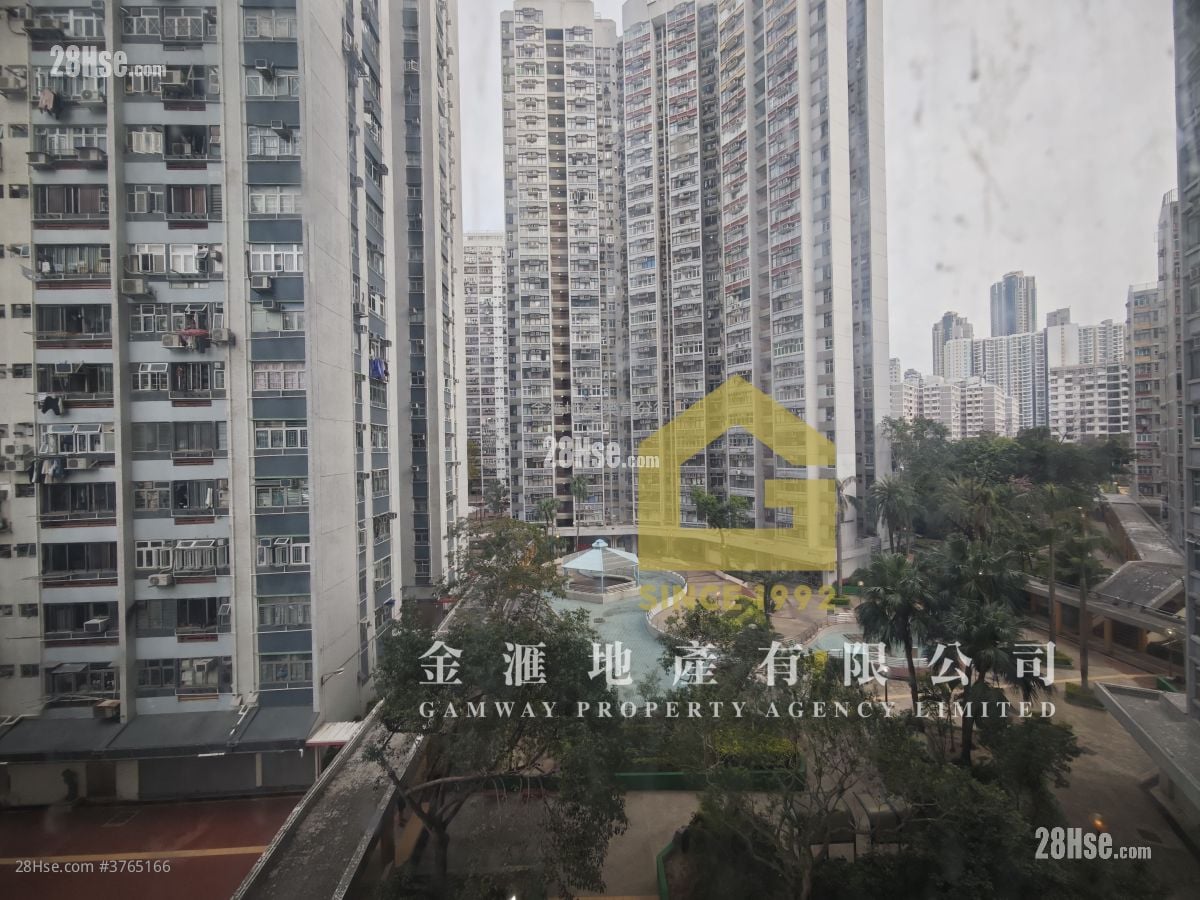 Tung Tau (Ii) Estate Sell 2 Bedrooms , 1 Bathroom 385 ft²