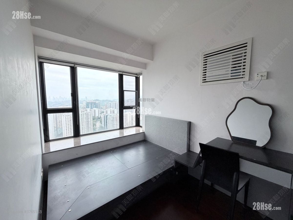 Royal Green Sell 3 Bedrooms 846 ft²