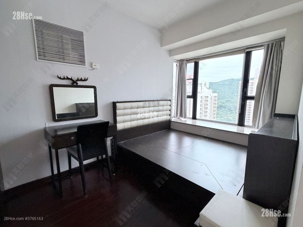 Royal Green Sell 3 Bedrooms 846 ft²