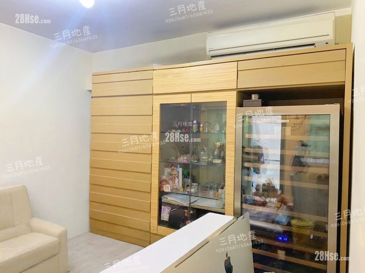 Le Mansion Sell 3 Bedrooms , 1 Bathroom 520 ft²