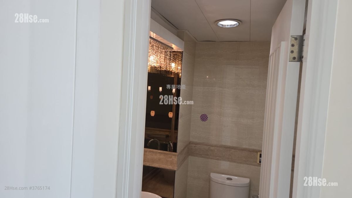 尚城 售盘 5+ 房 , 4 浴室 1,599 平方尺