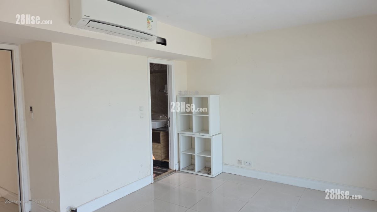 尚城 售盘 5+ 房 , 4 浴室 1,599 平方尺