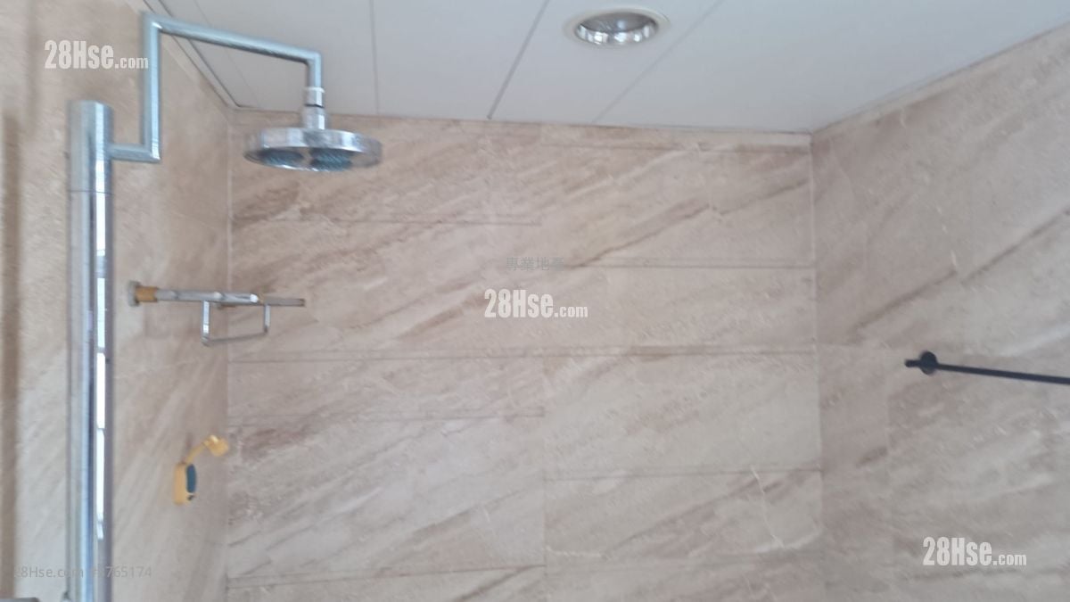 尚城 售盘 5+ 房 , 4 浴室 1,599 平方尺