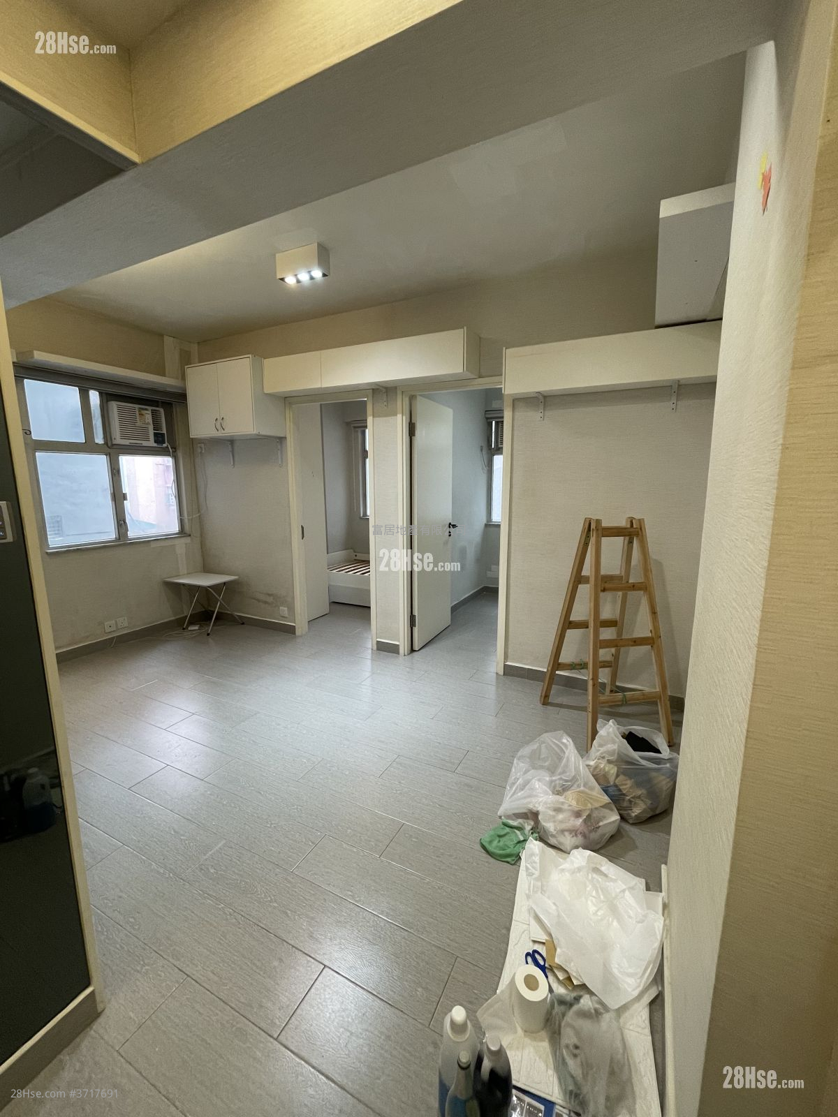 東蘭閣 租盤 2 房 , 1 浴室 346 平方呎