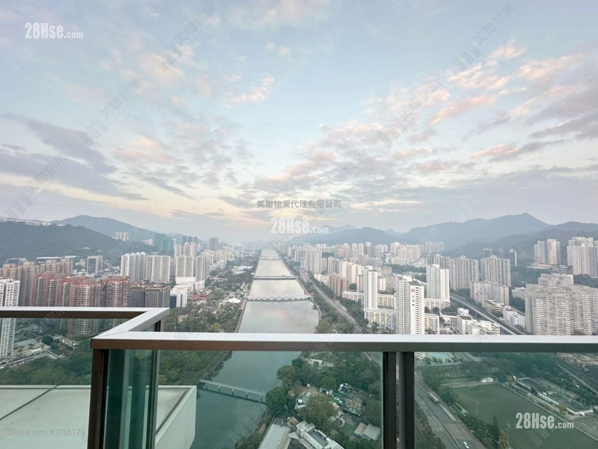 The Riverpark Sell 5+ Bedrooms 2,141 ft²