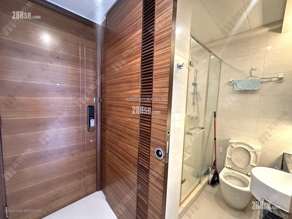 Primrose Hill Sell 219 ft²