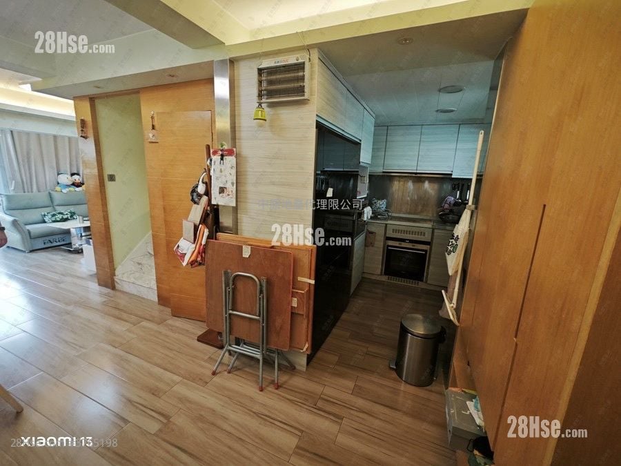 颐景居 售盘 3 房 864 平方尺