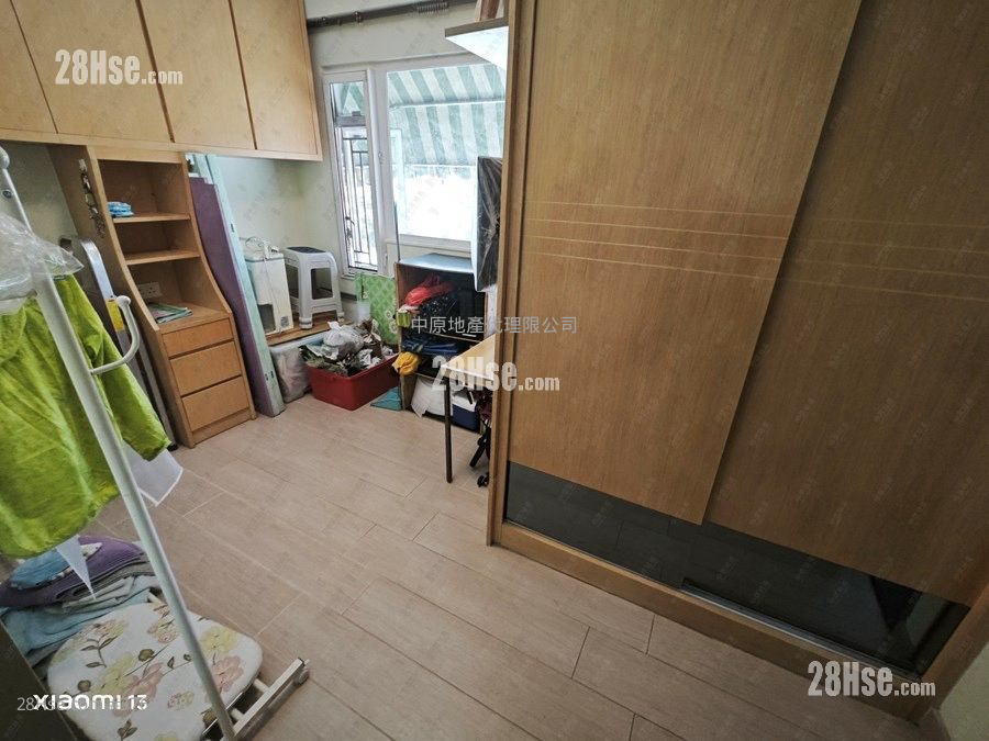 颐景居 售盘 3 房 864 平方尺