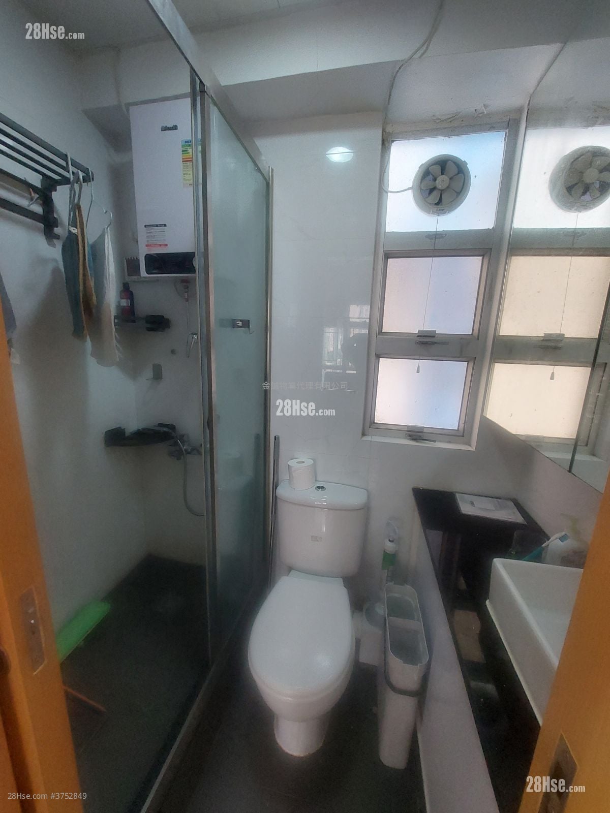 翠林花園 售盤 2 房 , 1 浴室 330 平方呎