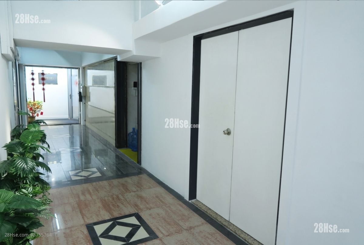 荣吉工业大厦 租盘 100 平方尺