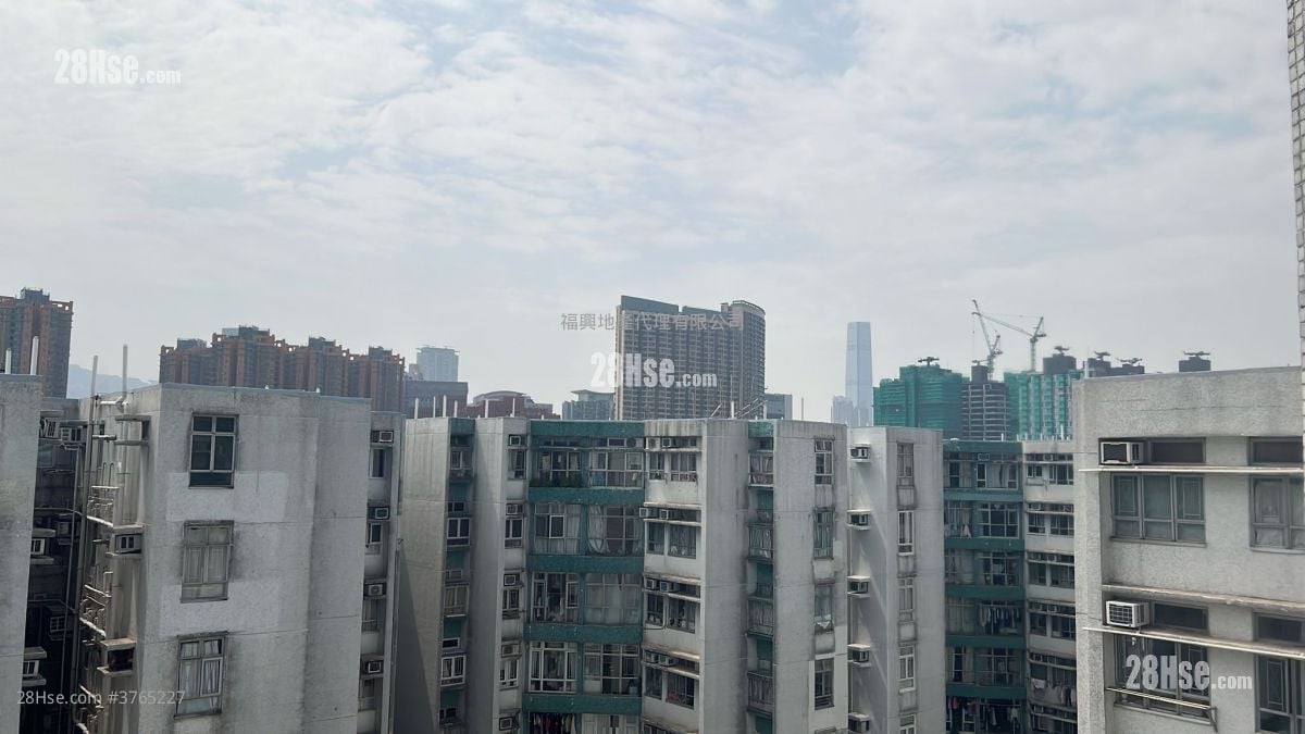 Whampoa Garden Sell 3 Bedrooms 729 ft²