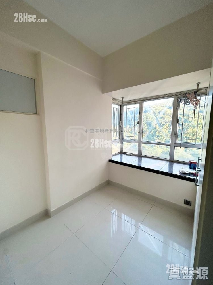 Tsuen Kam Centre Sell 2 Bedrooms , 1 Bathroom 369 ft²