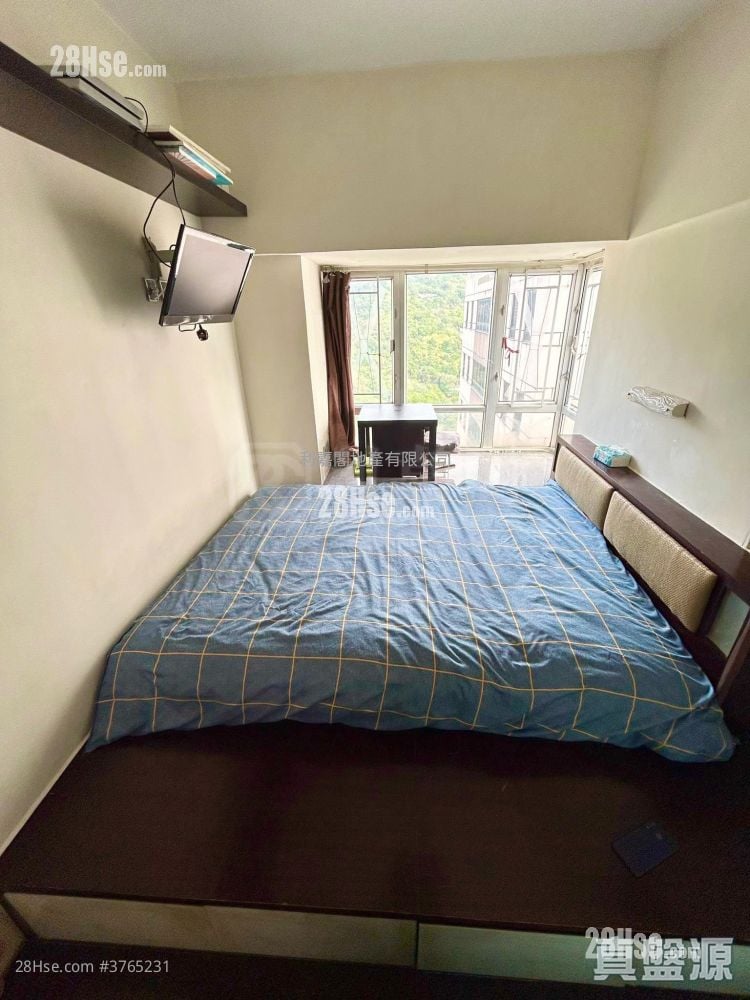 Tsuen Kam Centre Sell 2 Bedrooms , 1 Bathroom 369 ft²