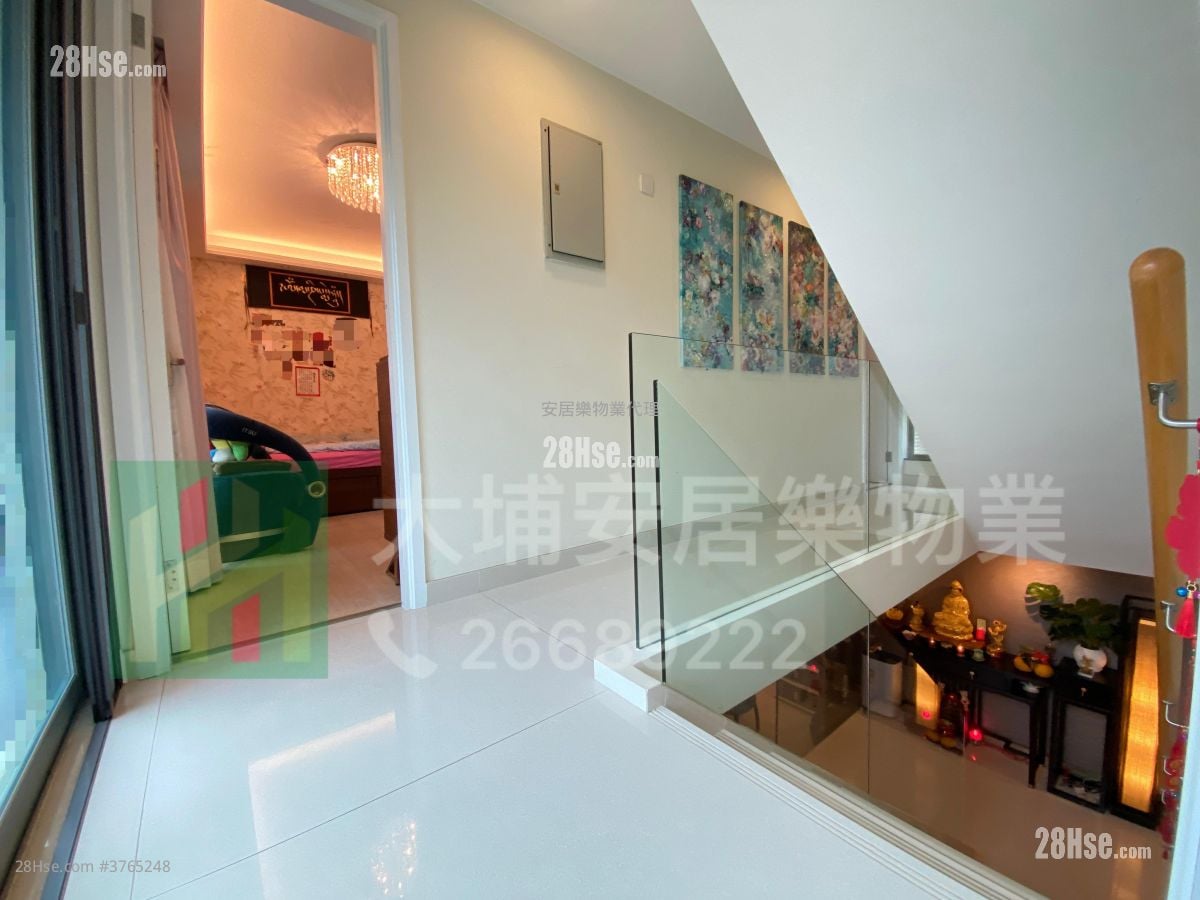 村屋 售盘 5+ 房 , 3 浴室 2,100 平方尺