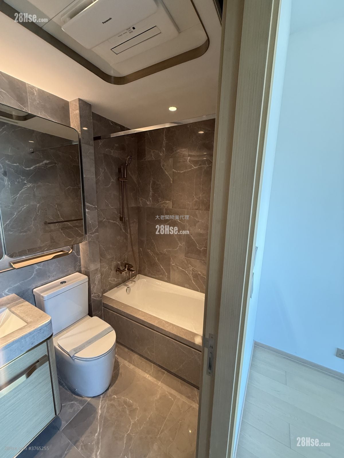 Miami Quay Sell 3 Bedrooms , 2 Bathrooms 620 ft²