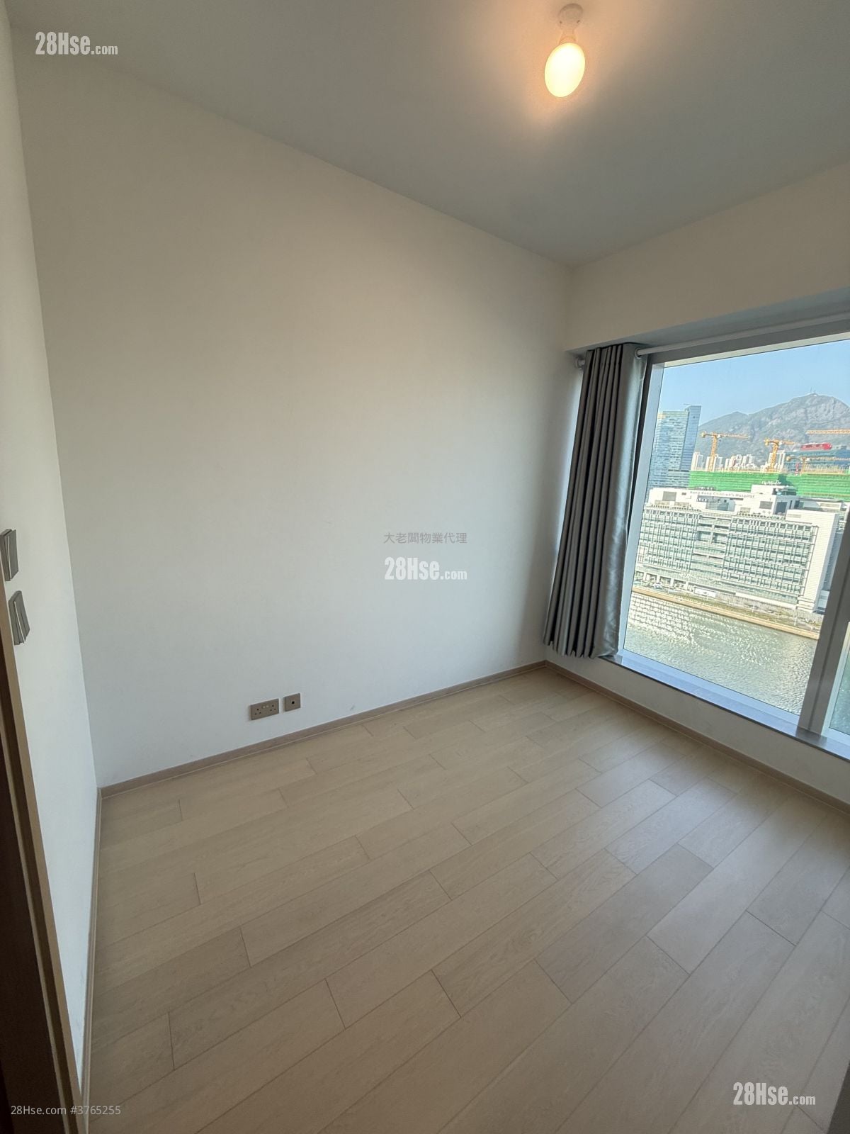 Miami Quay Sell 3 Bedrooms , 2 Bathrooms 620 ft²