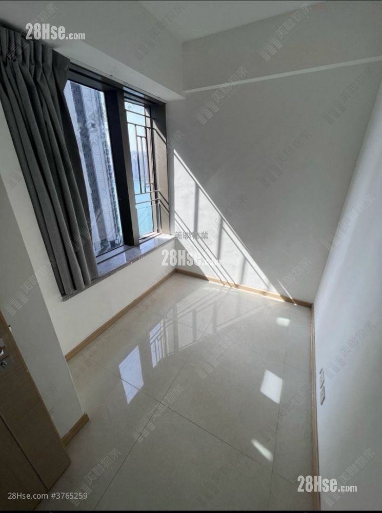 Ocean Pride Sell 3 Bedrooms , 2 Bathrooms 773 ft²