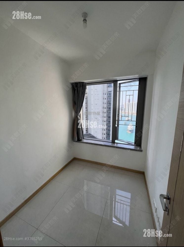 Ocean Pride Sell 3 Bedrooms , 2 Bathrooms 773 ft²