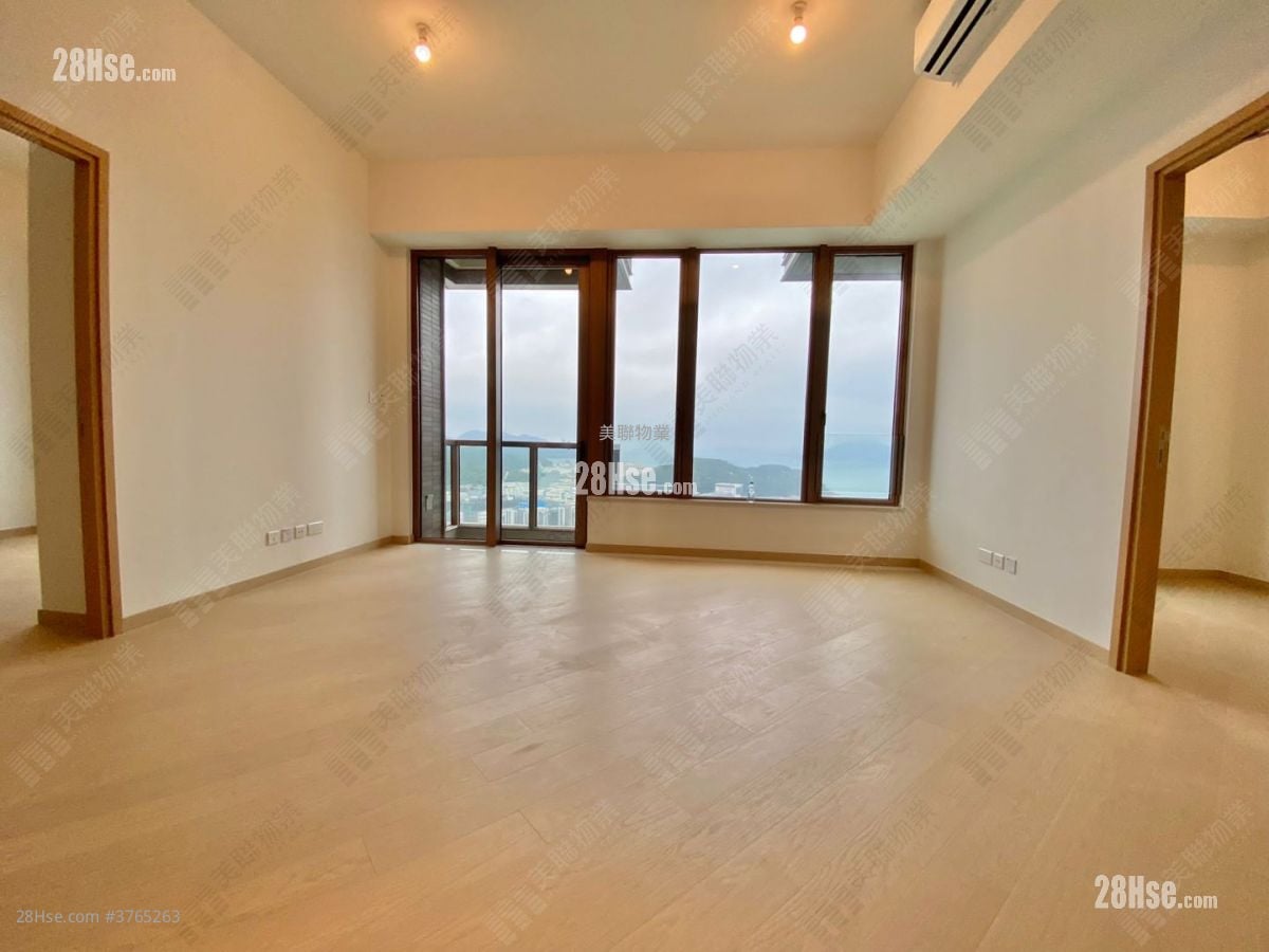 Lp10 Sell 2 Bedrooms , 2 Bathrooms 712 ft²