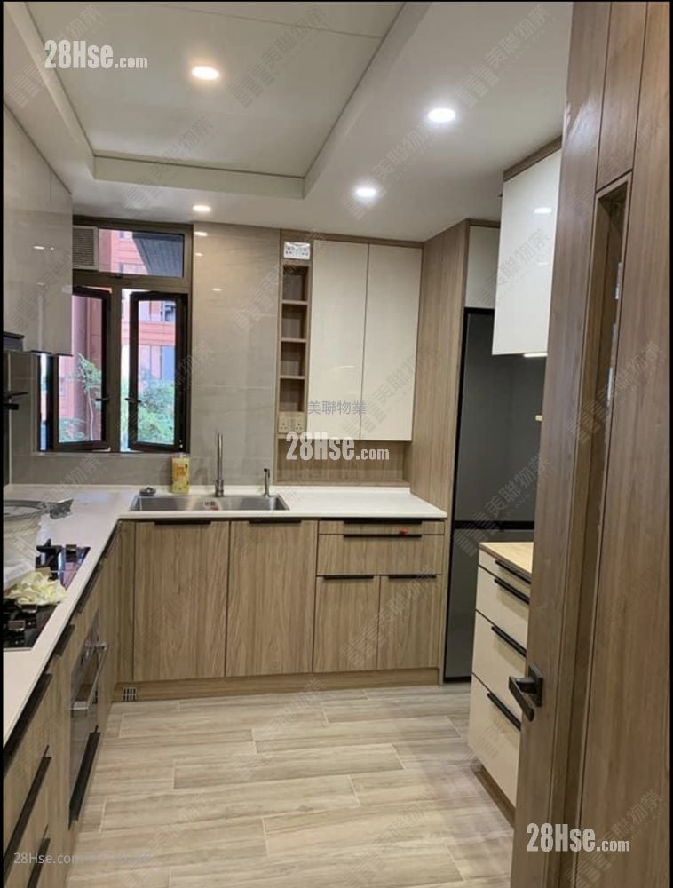 厨房: 海日湾 II 售盘 3 房 , 3 浴室 1,019 平方尺