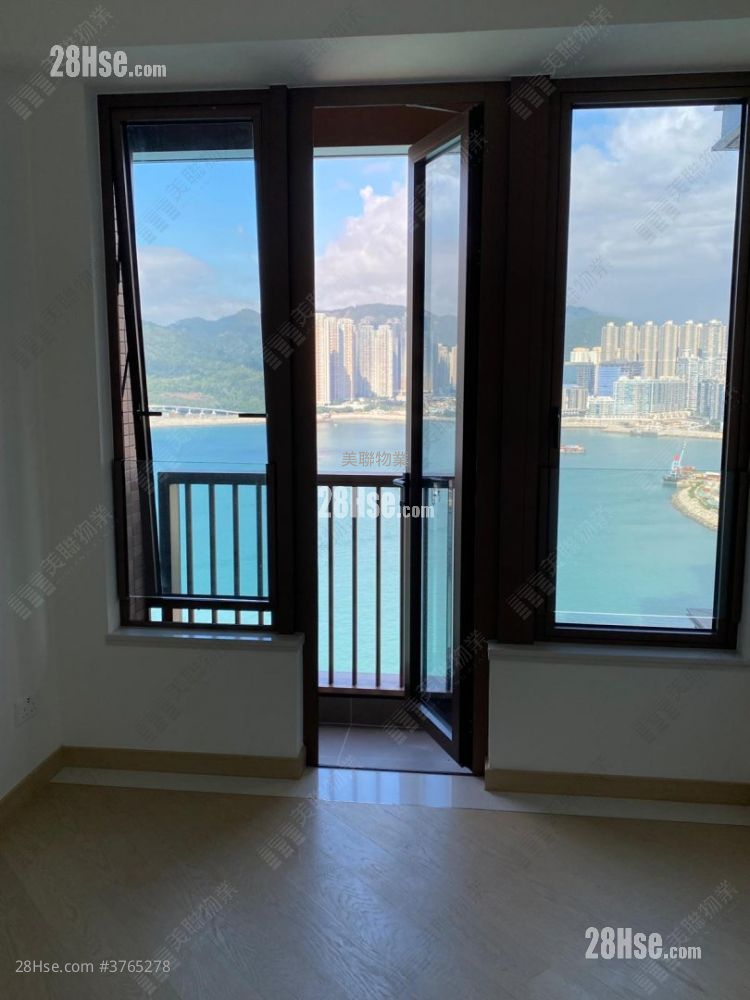 Lp10 Sell 3 Bedrooms , 2 Bathrooms 796 ft²