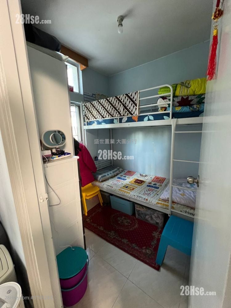 May Shing Court Sell 2 Bedrooms , 1 Bathroom 394 ft²