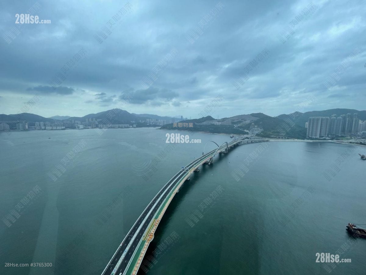 Lp10 Sell 4 Bedrooms 1,204 ft²