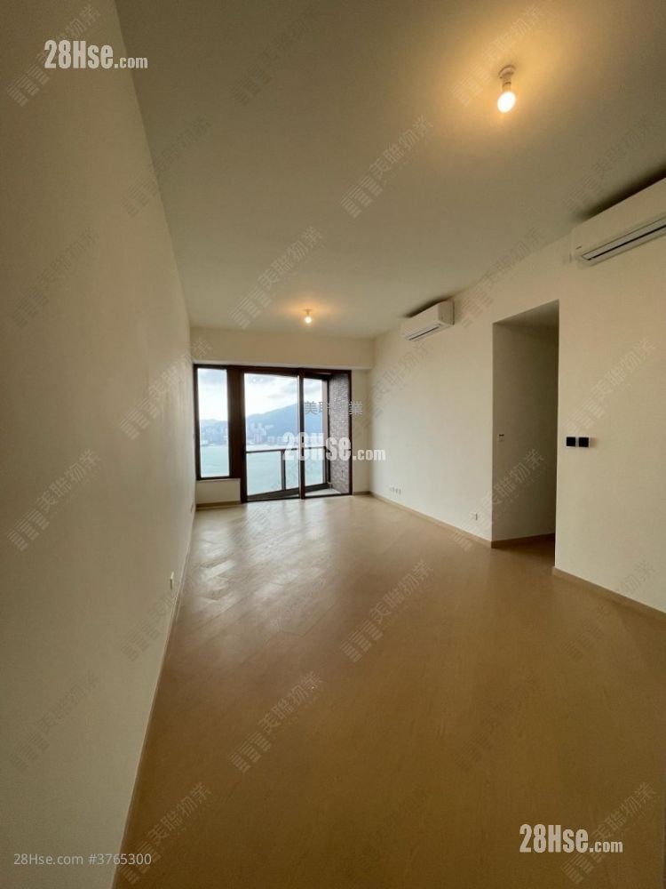 Lp10 Sell 4 Bedrooms 1,204 ft²