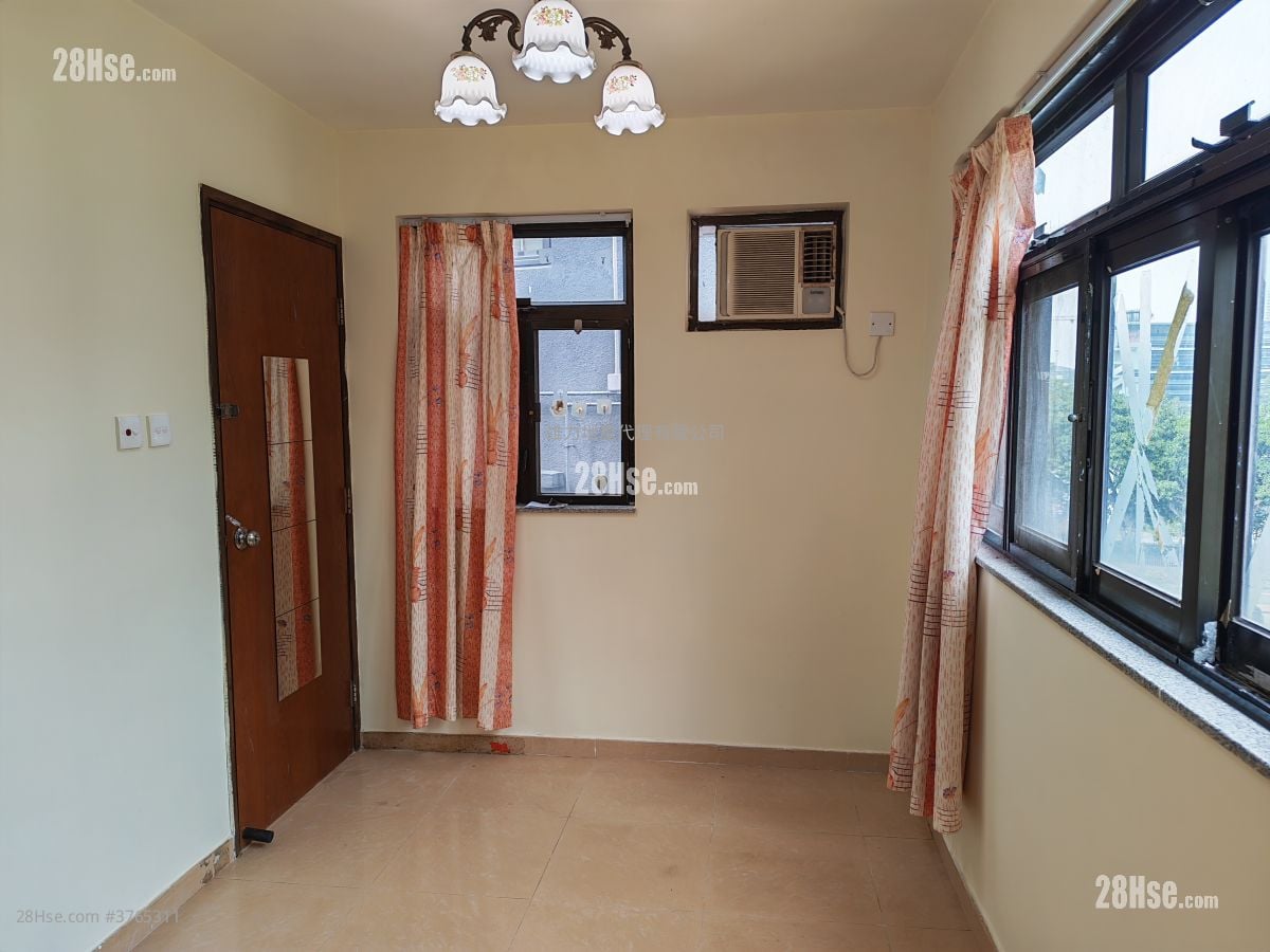 村屋 租盘 2 房 , 1 浴室 400 平方尺