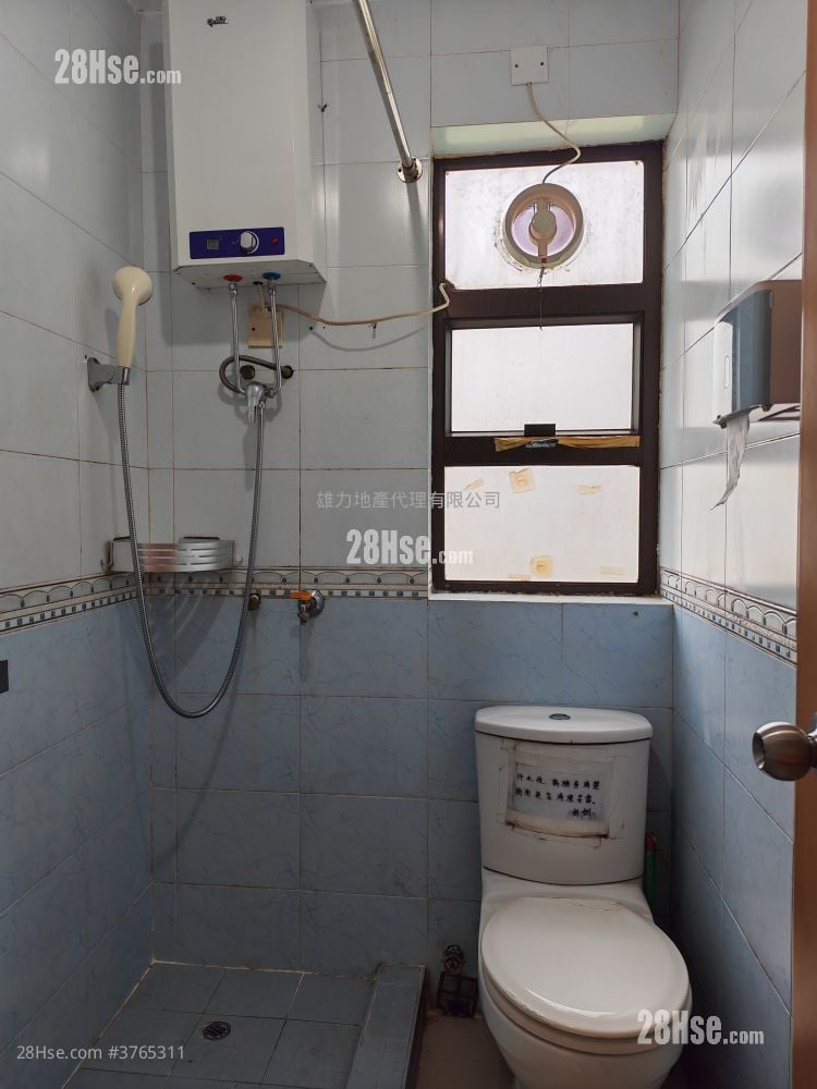 村屋 租盘 2 房 , 1 浴室 400 平方尺