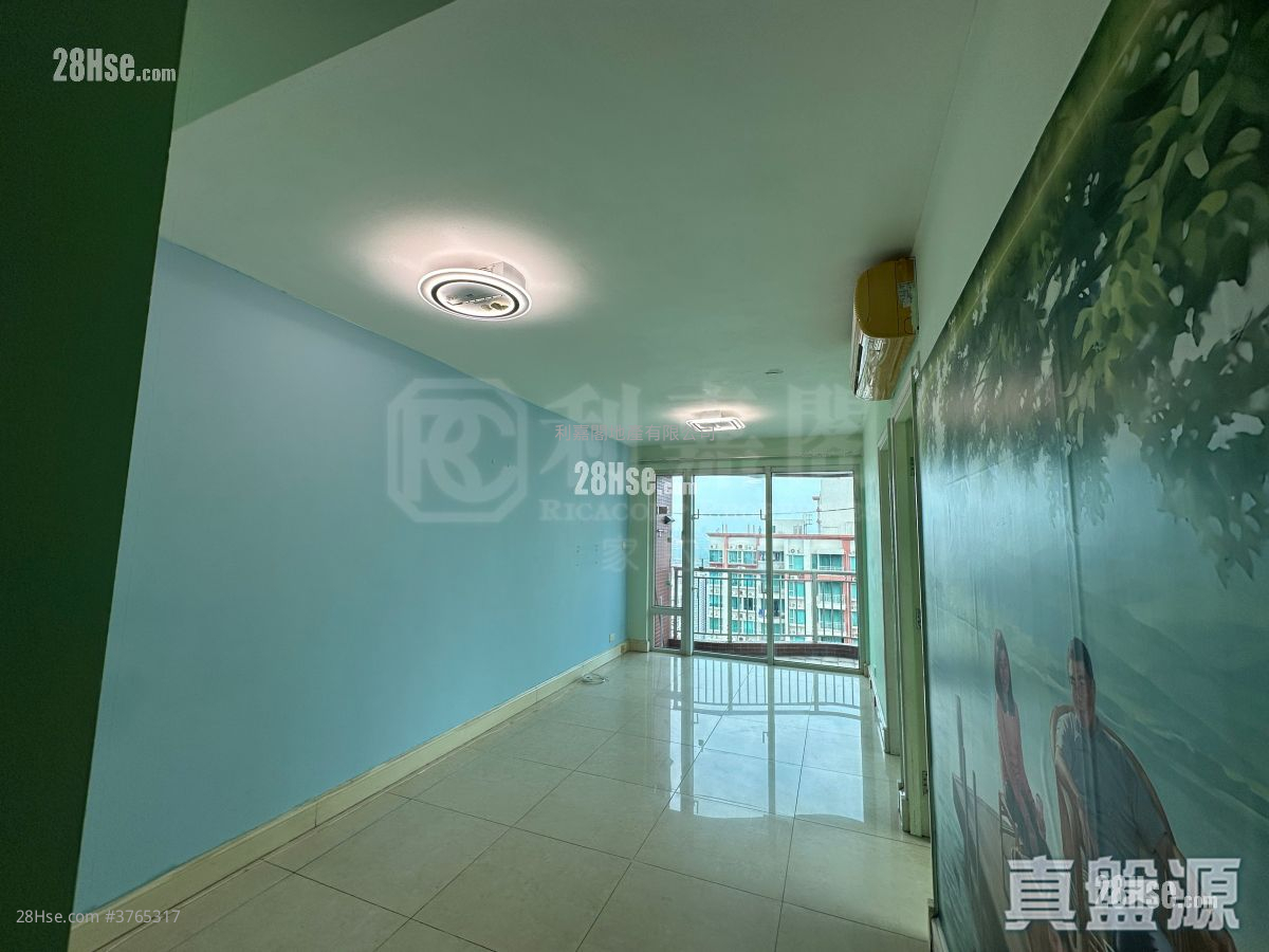 Central Park Towers Sell 2 Bedrooms , 1 Bathroom 493 ft²