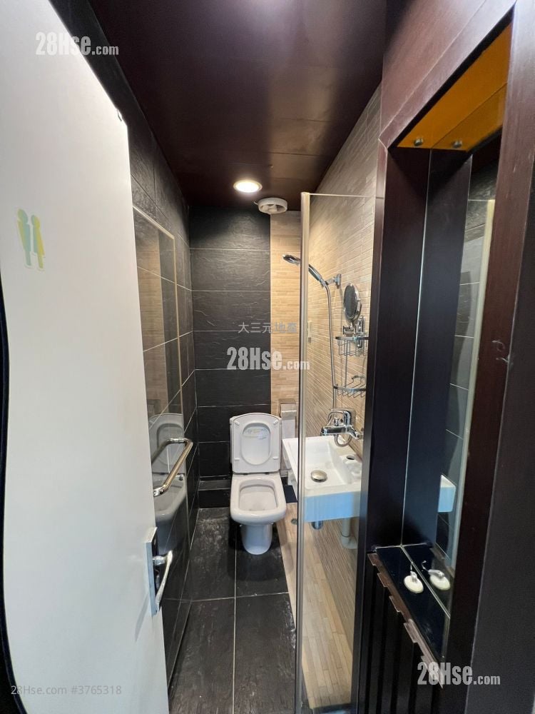 威景台 售盘 2 房 , 1 浴室 700 平方尺