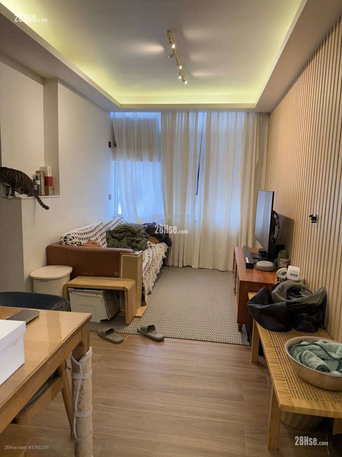 Kwun Tak Court Sell 2 Bedrooms , 1 Bathroom 568 ft²