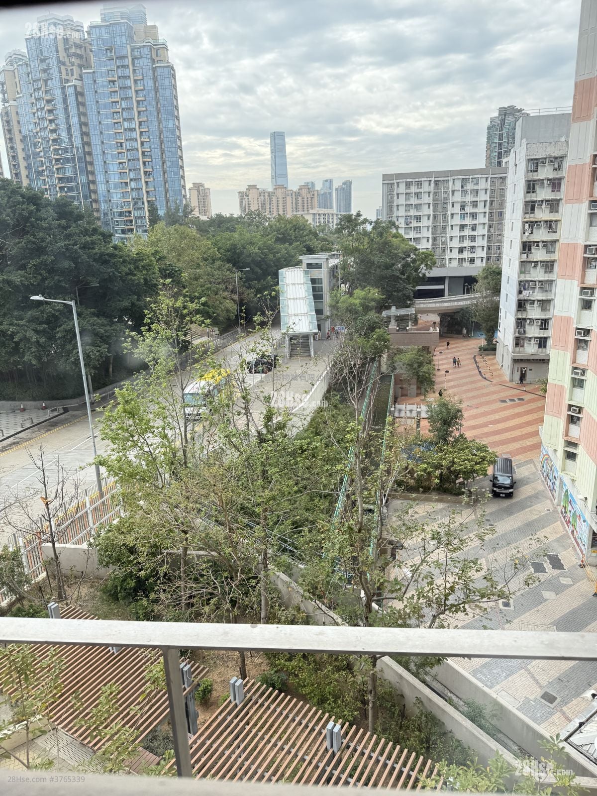 Kwun Tak Court Sell 2 Bedrooms , 1 Bathroom 568 ft²