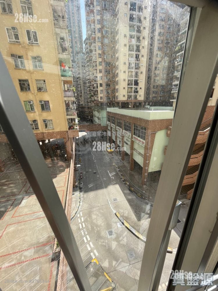 Mei Foo Sun Chuen Sell 3 Bedrooms , 2 Bathrooms 657 ft²