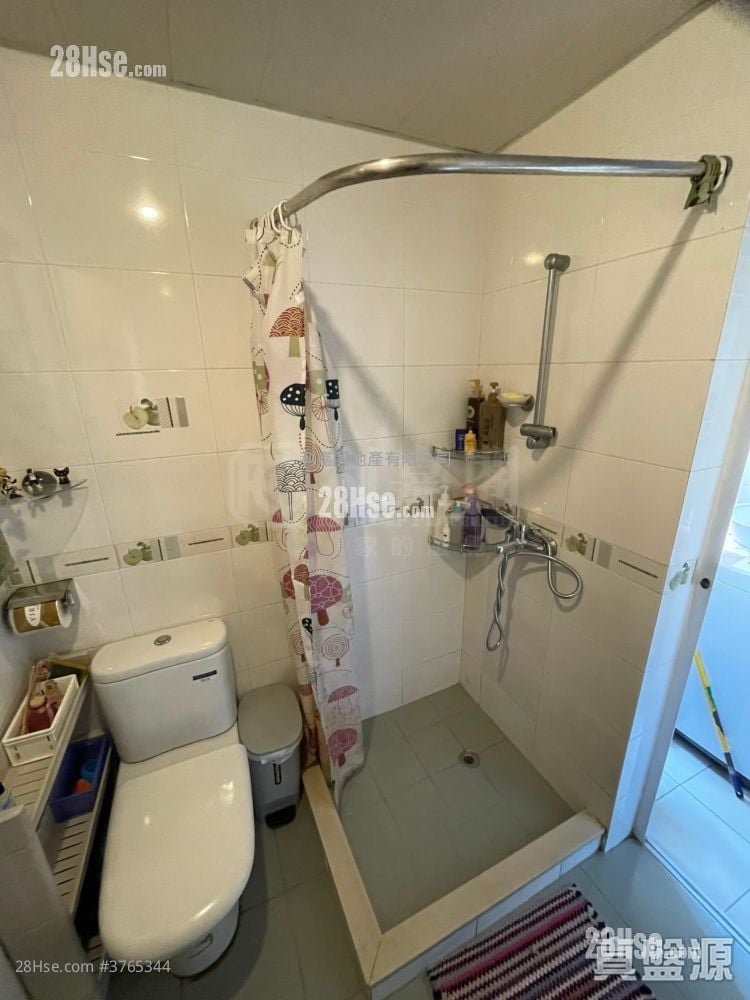 Mei Foo Sun Chuen Sell 3 Bedrooms , 2 Bathrooms 657 ft²