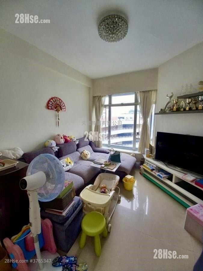 Whampoa Garden Sell 4 Bedrooms , 2 Bathrooms 755 ft²