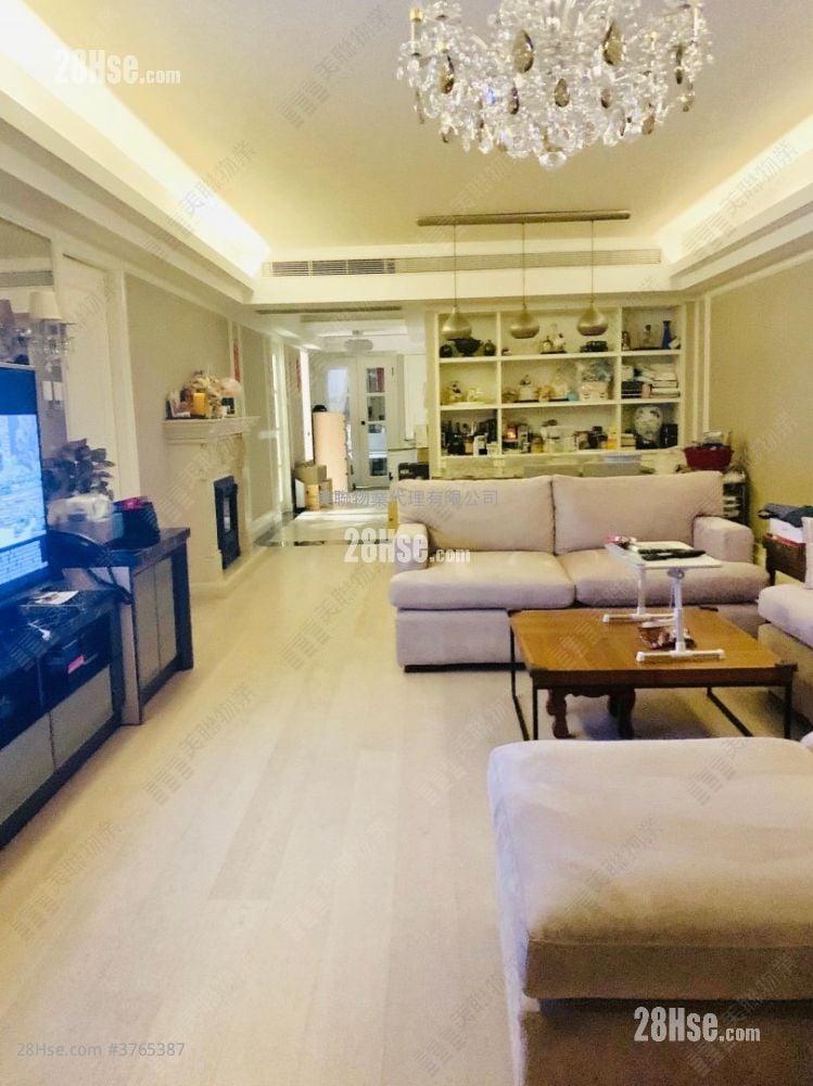 Villa Carlton Sell 2 Bedrooms 1,337 ft²