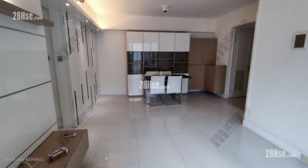 城中駅 售盘 3 房 , 2 浴室 731 平方尺