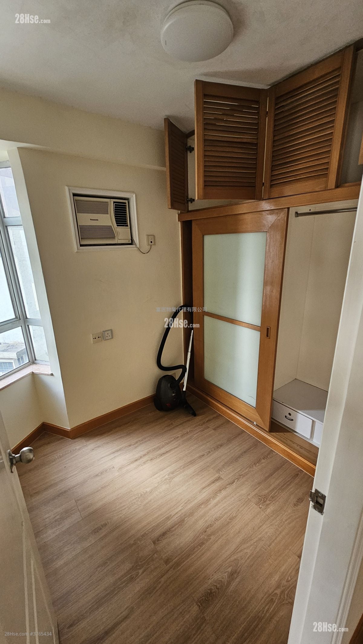 Rhine Garden Sell 3 Bedrooms , 2 Bathrooms 710 ft²