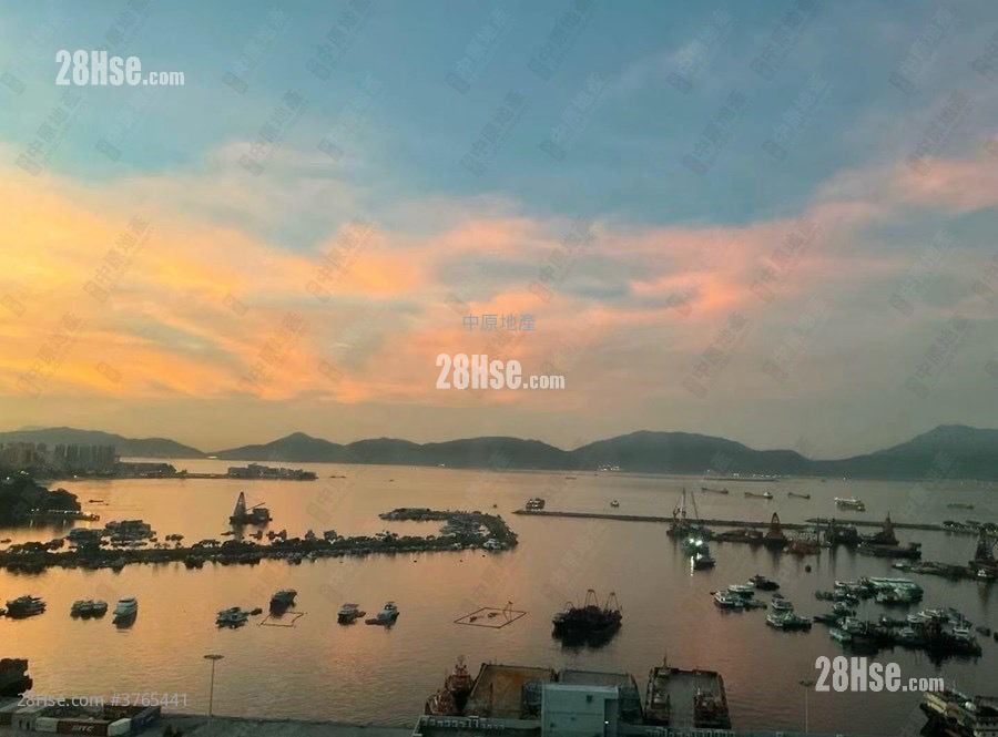 The Seacrest Sell 3 Bedrooms , 2 Bathrooms 609 ft²