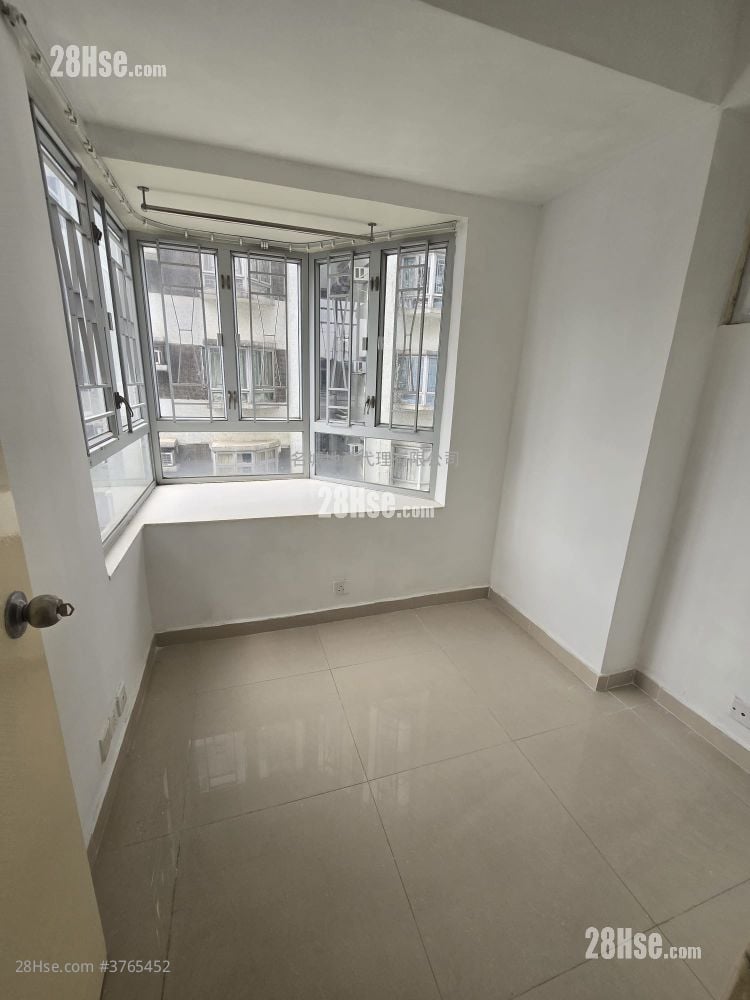 Grandeur Garden Sell 2 Bedrooms , 1 Bathroom 314 ft²