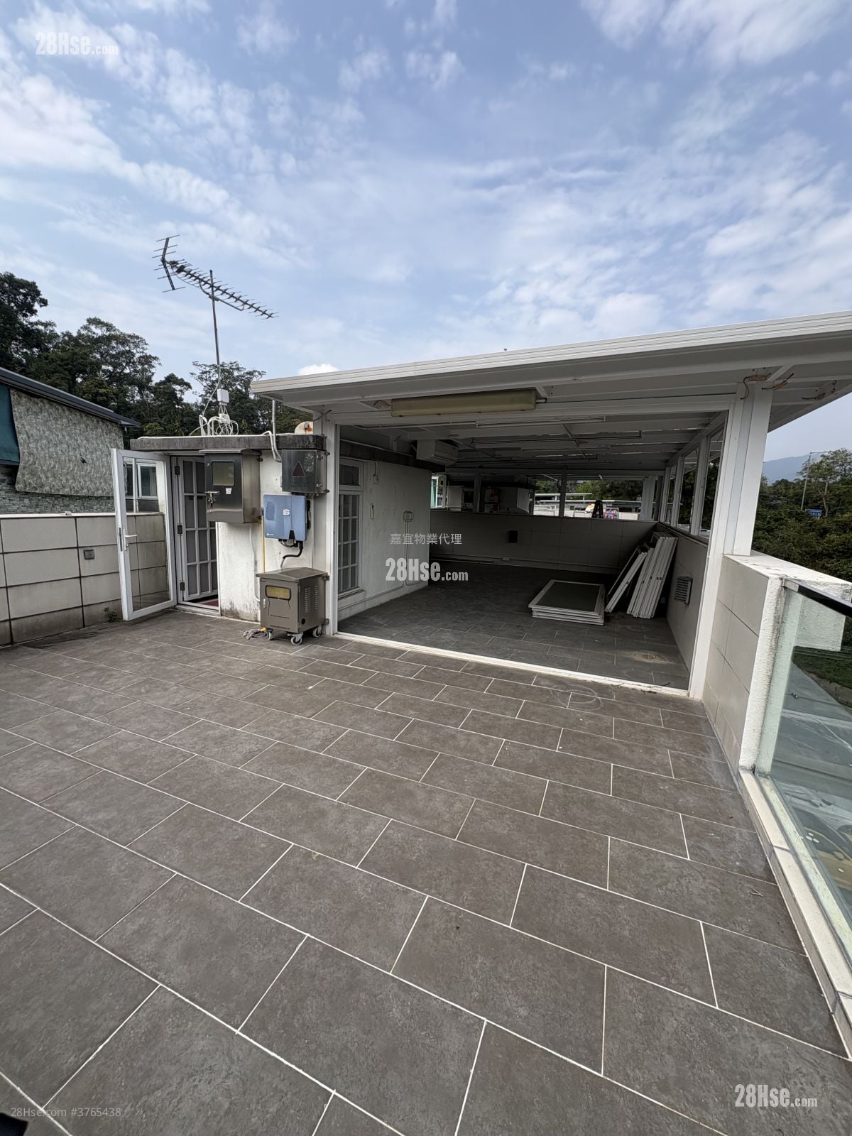 Marvelous Villa Rental 4 Bedrooms , 2 Bathrooms 1,400 ft²