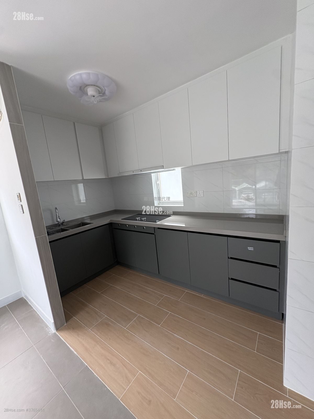 Marvelous Villa Rental 4 Bedrooms , 2 Bathrooms 1,400 ft²