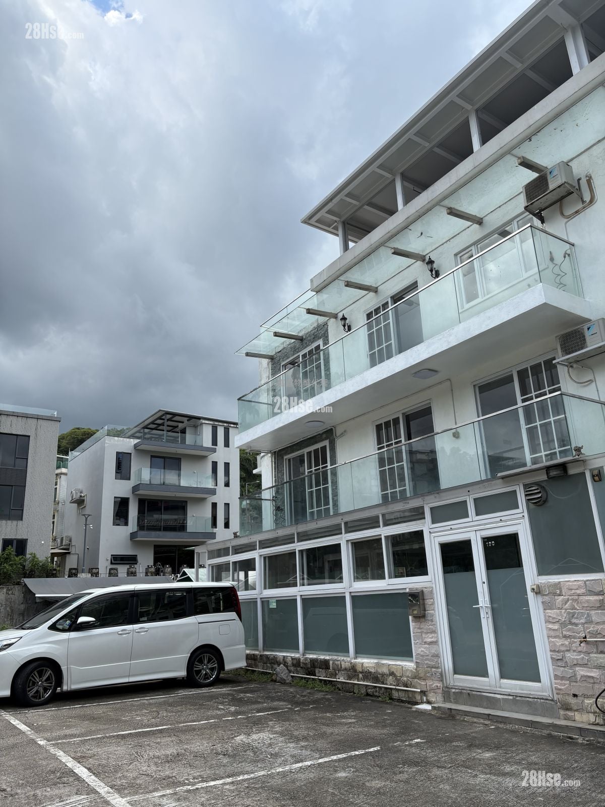 Marvelous Villa Rental 4 Bedrooms , 2 Bathrooms 1,400 ft²