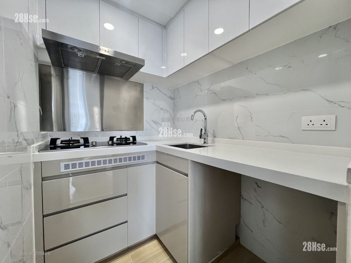 Hong King Garden Sell 2 Bedrooms , 1 Bathroom 370 ft²