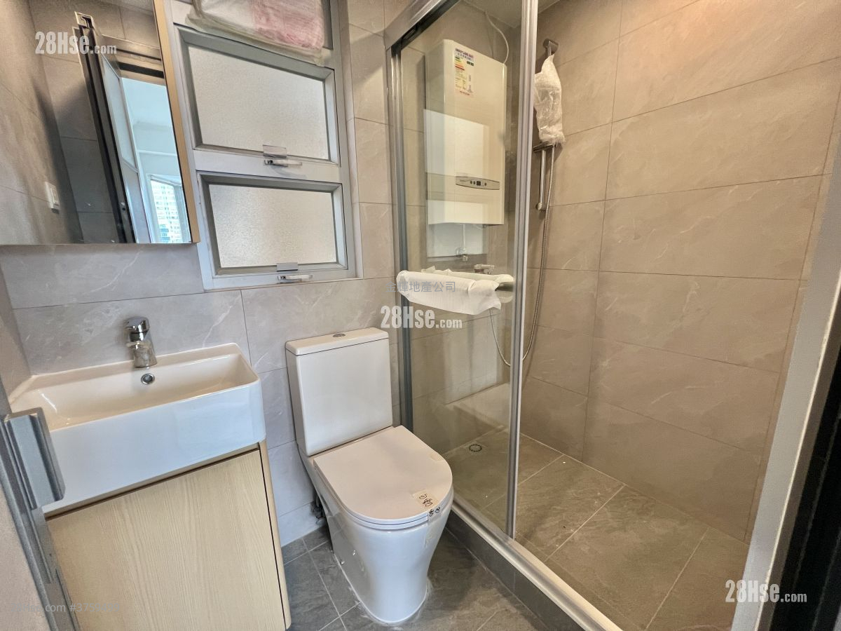 Hong King Garden Sell 2 Bedrooms , 1 Bathroom 370 ft²