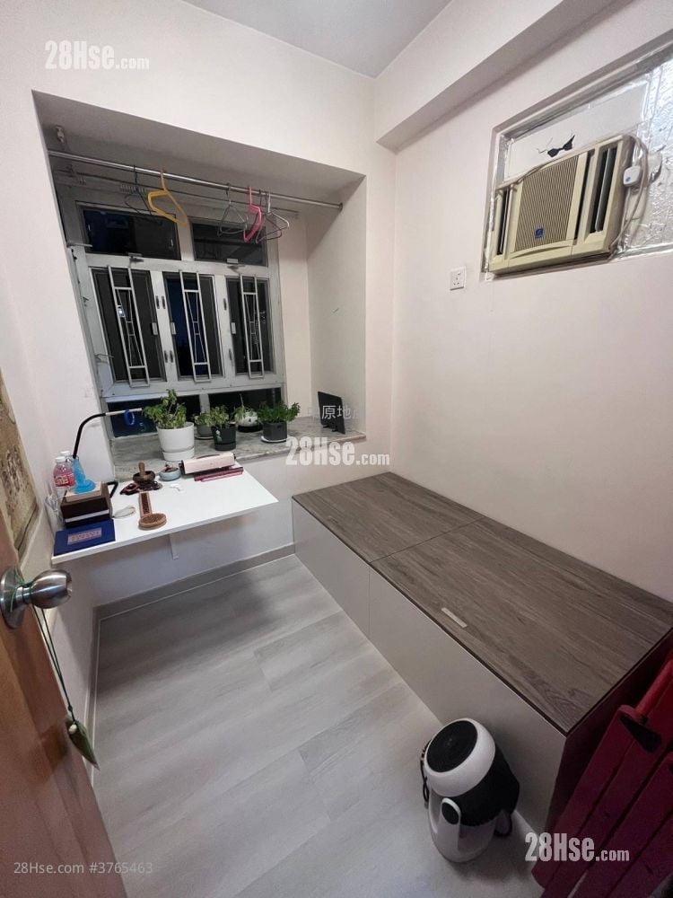 Chuen Fai Centre Sell 2 Bedrooms 277 ft²